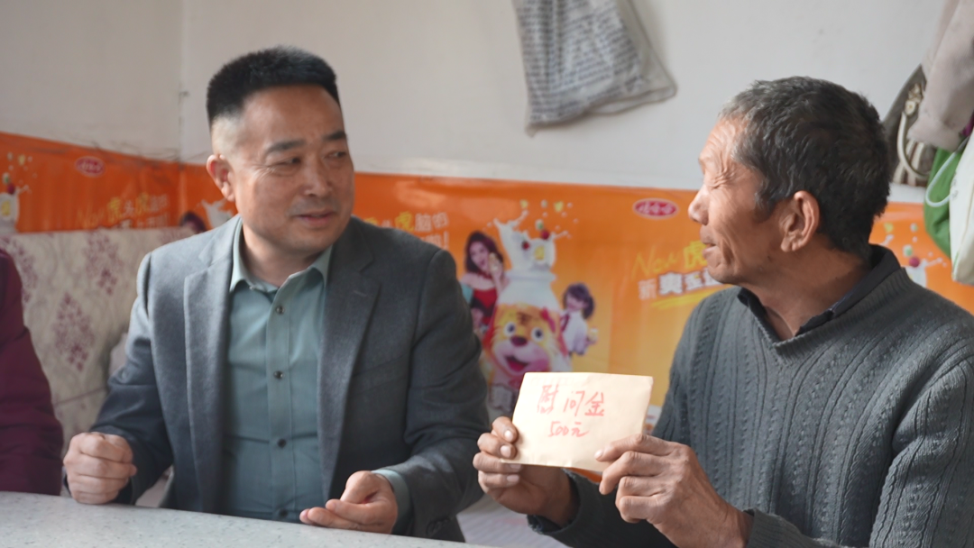 吉元集團(tuán)開展春節(jié)前困難職工慰問活動